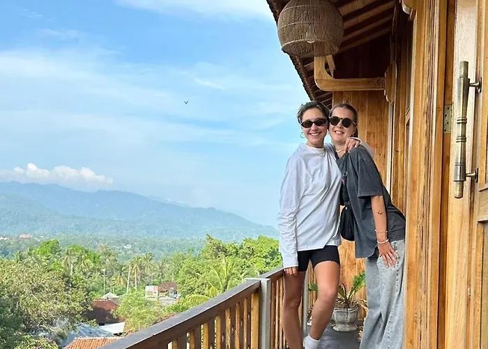 Mayong Awan Cita Munduk