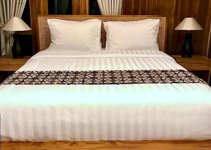 Mayong Awan Cita Lodge *