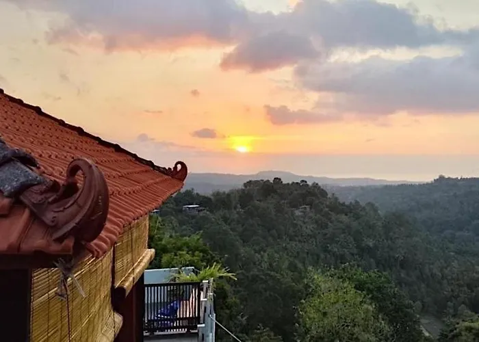 Lodge Mayong Awan Cita